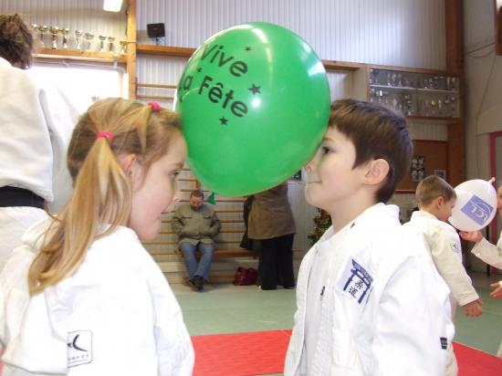 je te tiens, tu me tiens...