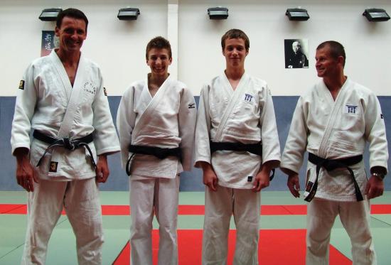 2 nouvelles ceintures noires